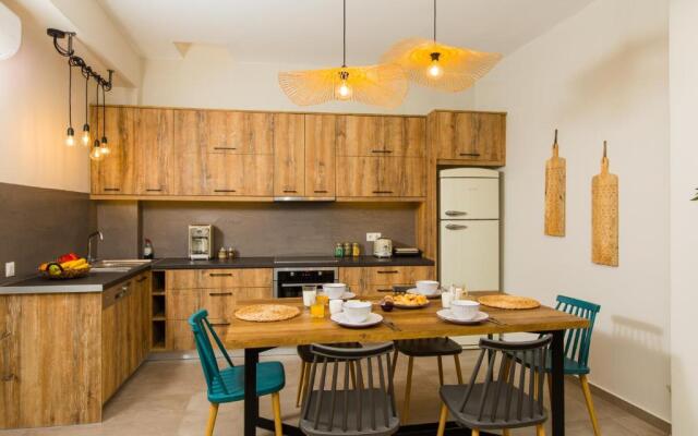 Ekaterini Luxury House