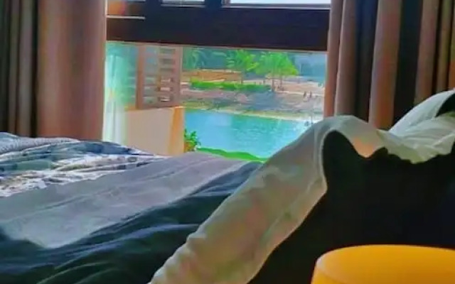 One-bedroom With Lagoon View Balcony