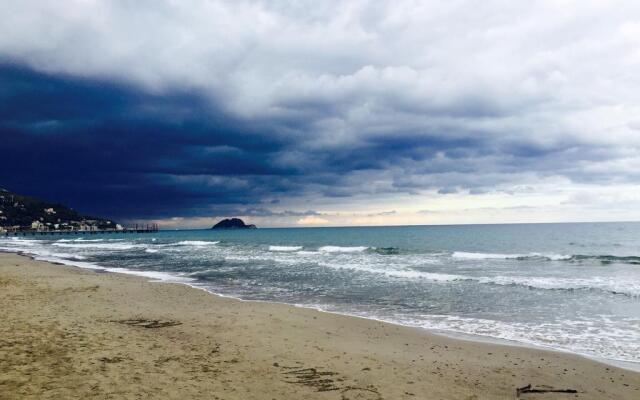 Attico Fronte Mare Alassio