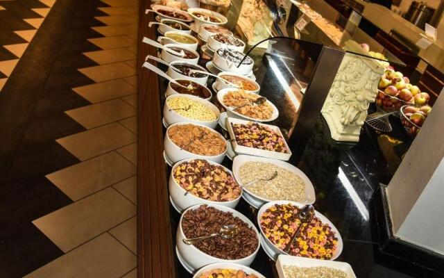 SIGNATURE GARDEN AVANOS Hotel & SPA