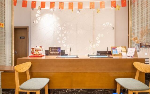 New Glory Holiday Inn