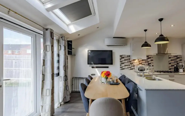 Sunset View-luxury 2-bed House Near Birmingham