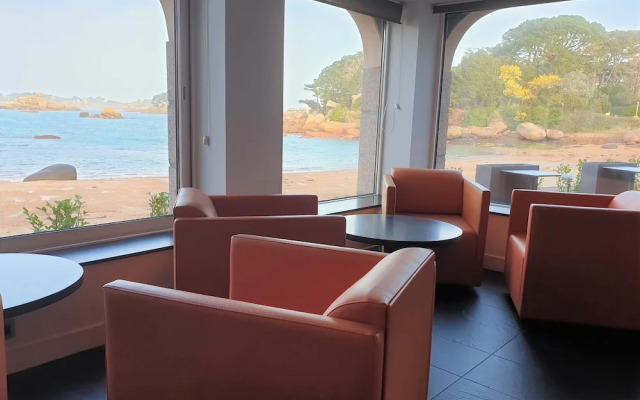 Logis Hôtel Saint-Guirec et de la Plage