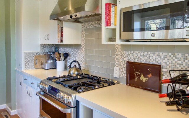 3717 Butterfly Landing