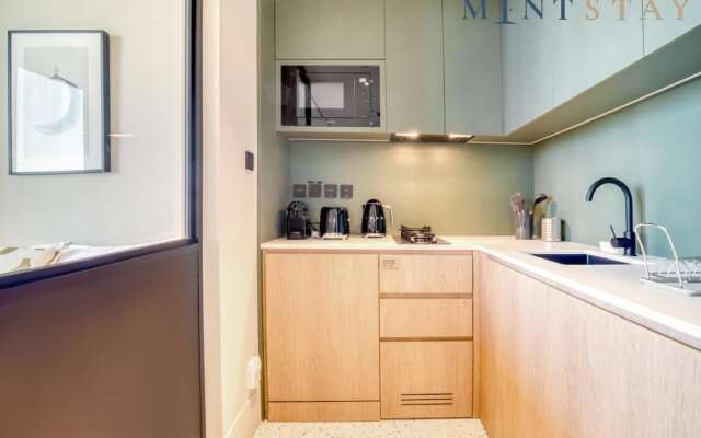 Cozy Studio w Burj Khalifa Balcony Retreat