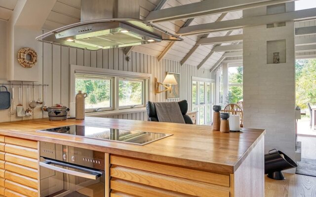 6 Person Holiday Home in Vaeggerlose