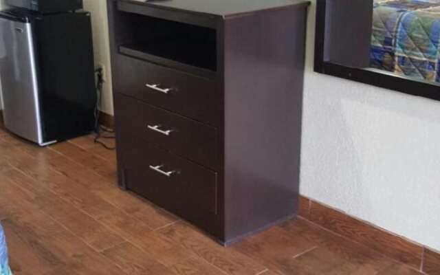Raintree Inn & Suites
