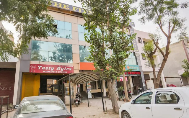 Orchid Inn by OYO Rooms