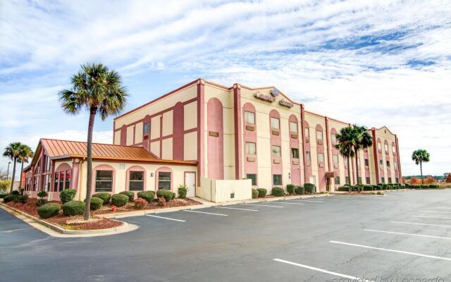 Comfort Suites near Robins Air Force Base