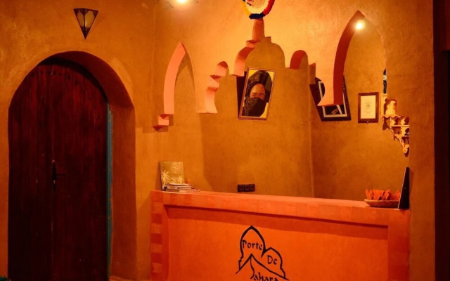Auberge Hôtel Porte De Sahara Ouzina