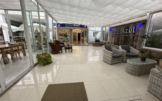Hotel Azul by MH