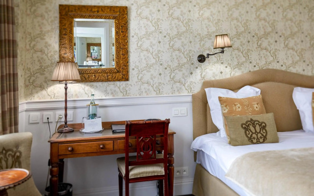The Pand Hotel