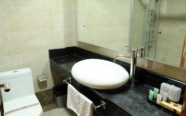 Golden Spring Hotel – Bathroom – Jiangmen