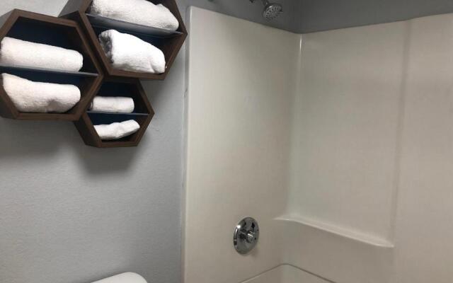 Days Inn by Wyndham Indianapolis South