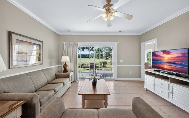 Magnolia Pointe Luster Leaf 4809-102