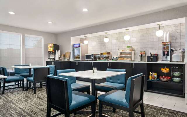 La Quinta Inn & Suites by Wyndham Hesperia Victorville
