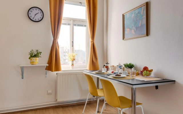 Sunshine Apartment near the City center