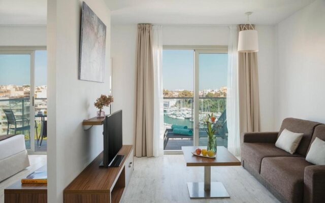 Portodrach Aparthotel & Suites