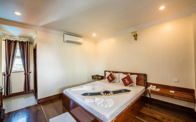 Seng Hout Hotel