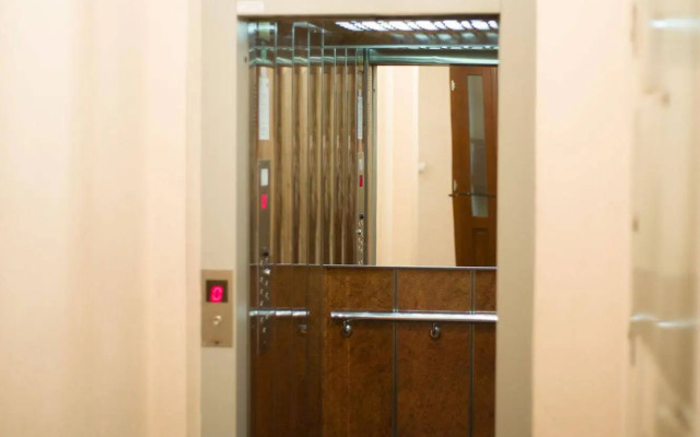 FriendHouse Apartments – Old City