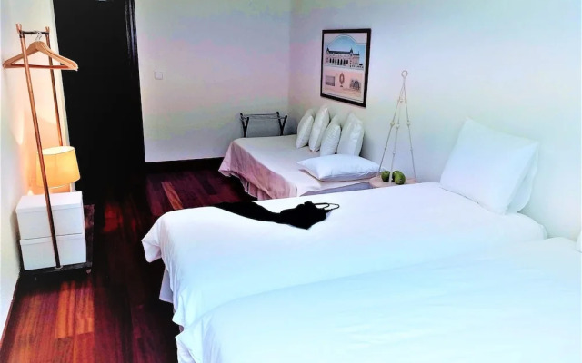 LARGE Apartment with large and sunny Terrace - Garden & Outdoor Gym, ALICANTE CENTER