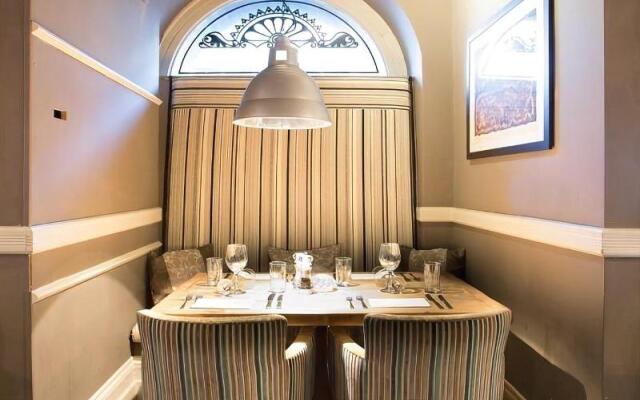 Ox Hotel Bar & Grill