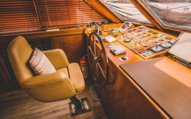 Motor Yacht Boatel