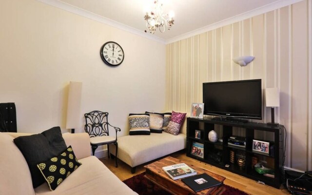 Perfect 2BR Apartment -near Liverpool Street!