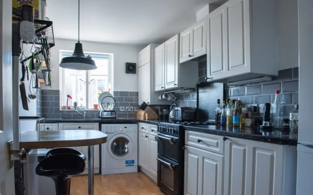 Lovely 2 Bedroom Flat in Heart of Stoke Newington