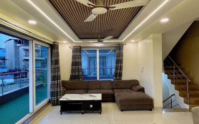 Greystone 4BHK Pvt Pool by Stellar Stays
