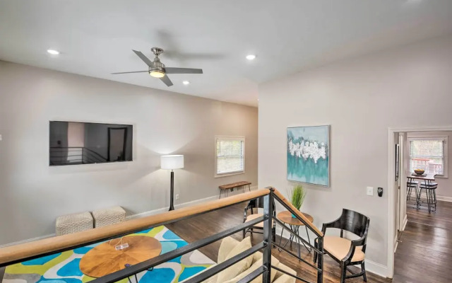 Atlanta Retreat w/ Deck in Greenbriar Area!
