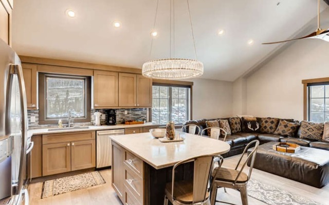 Expedition Station #8636 by Book by Owner