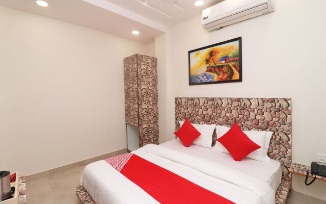 OYO 45940 Grand Imperial