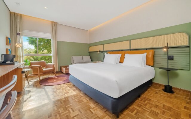 Almenat Embu das Artes, Tapestry Collection by Hilton