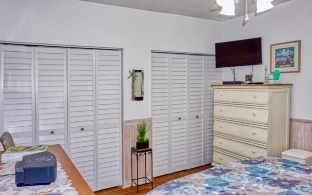 Sunset Beach Chateau Treasure Island 8470