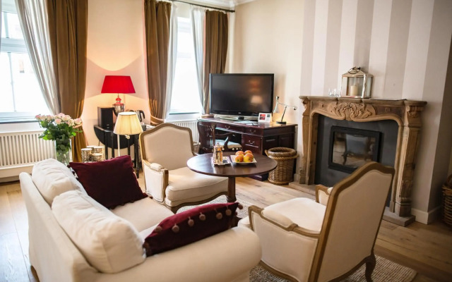 Lesar Hotel Angel