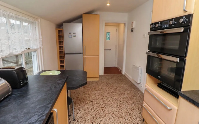 Armstrong Cottages No2