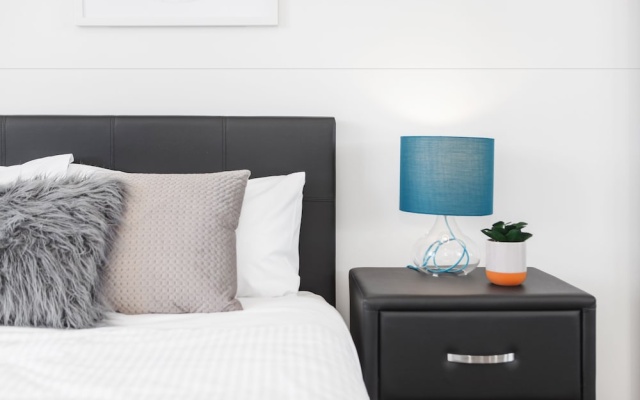 Ilixir Apartments by Ready Set Host