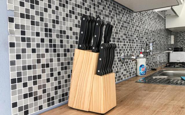 Commodious 2BR Apt. Near AKH-Perfect for Groups