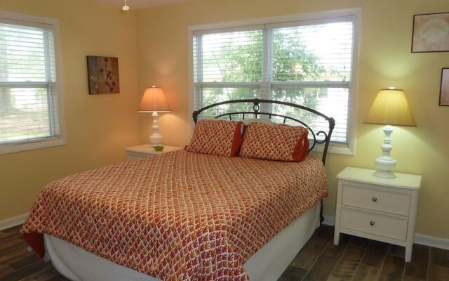 Mellow Yellow 3 Bedroom Home