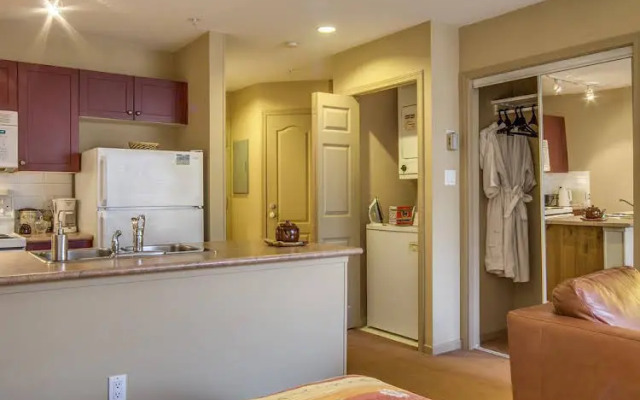 Town Plaza Suites - 2 Bedroom