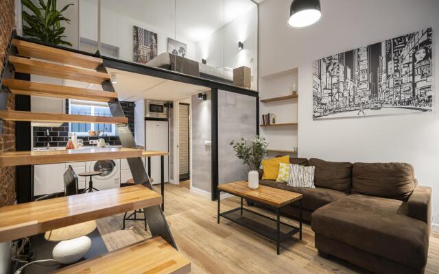 M (MPE35) Apartamento dúplex con patio