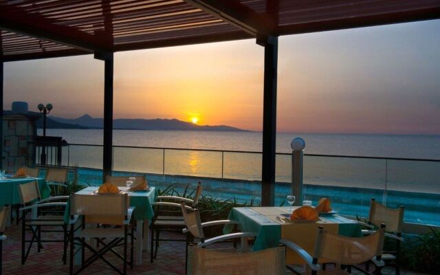 Golden Bay Boutique Hotel & Bungalows