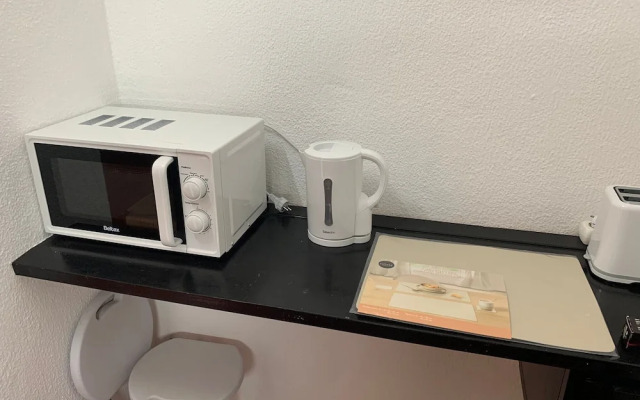 Nice Terrace Pool Studio