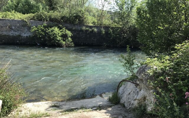 Private river access - Swimming Pool