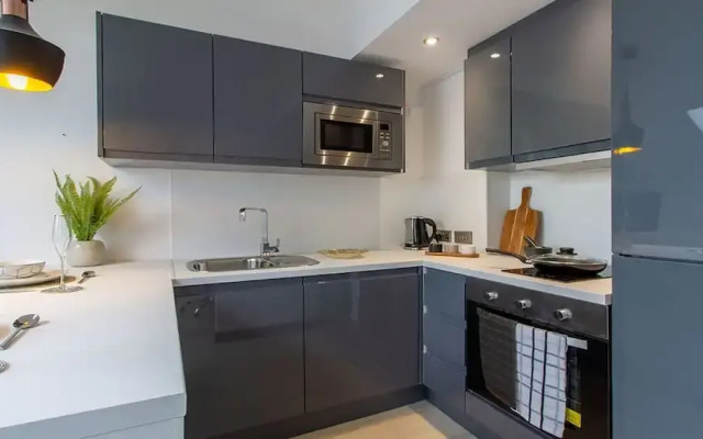 The Residence Coventry by Paymán Club