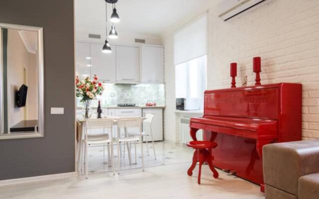 Lotos for You Apartments 2, RED PIANO