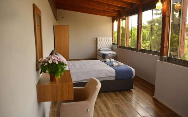 Pure Diamond Hotel