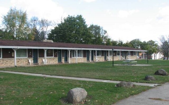 Spinning Wheel Motel