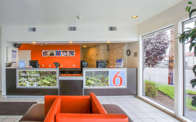 Motel 6 Coos Bay, OR